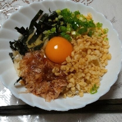 真ん中に卵でトッピングしました。
冷やしたうどんが美味しかったです。